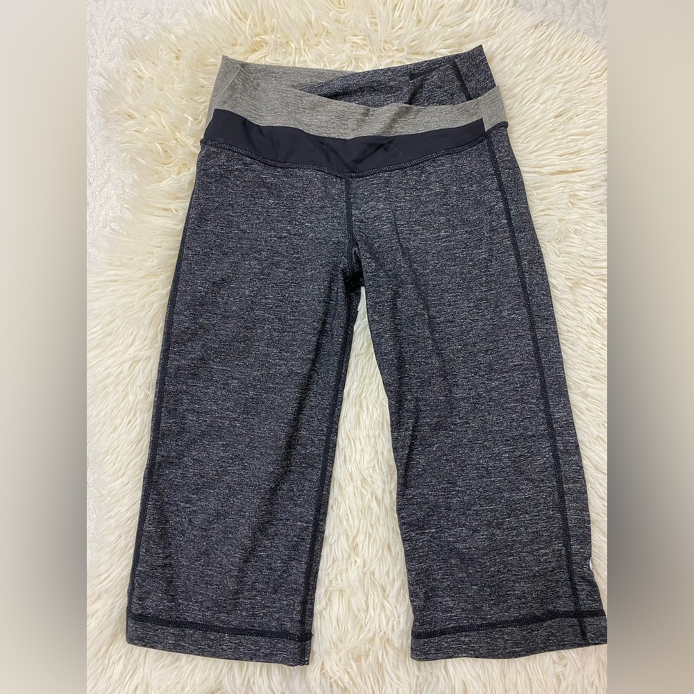 Lululemon capris leggings